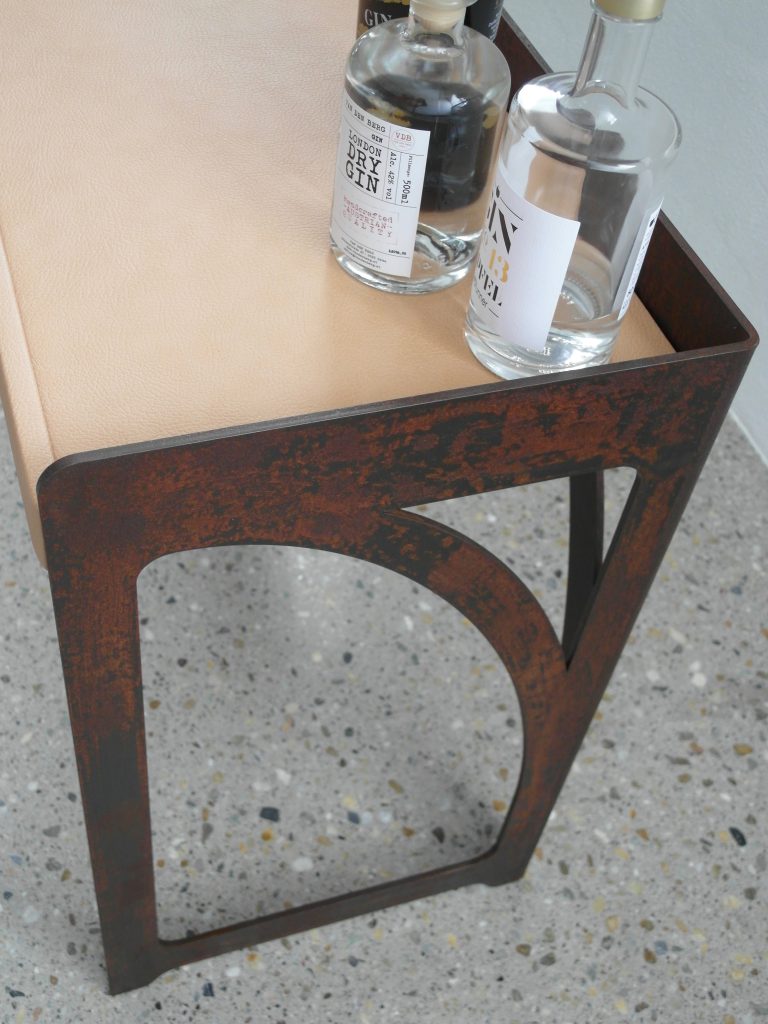furniture design produkt laser gin whiskey wodka rum bar nahbar designermoebel genuss moebel eisen rost leder detail designgalerie by f maurer 2