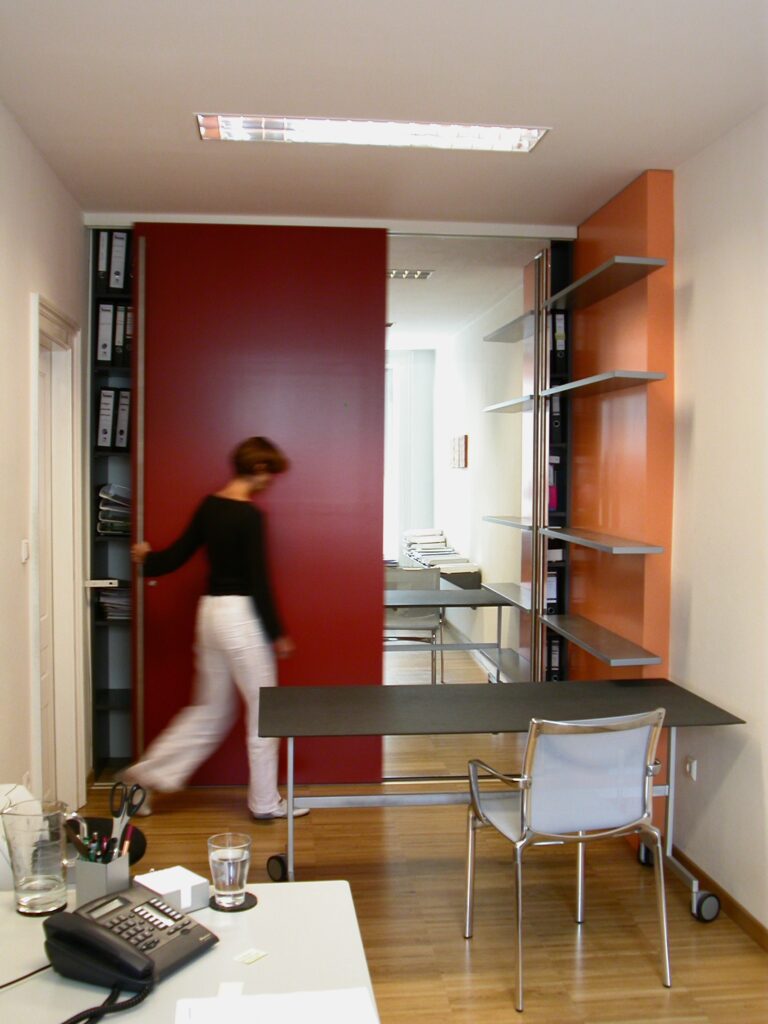 interior design interieur designer office schiebetueren mit farbkonzept von produkt designer f maurer 7