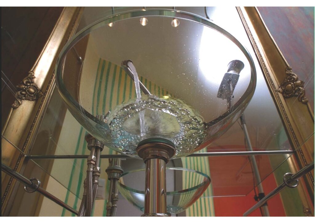 interior design interieur designer wohnung spiegel moebel mit barockrahmen glas waschtisch von produkt designer f maurer 7
