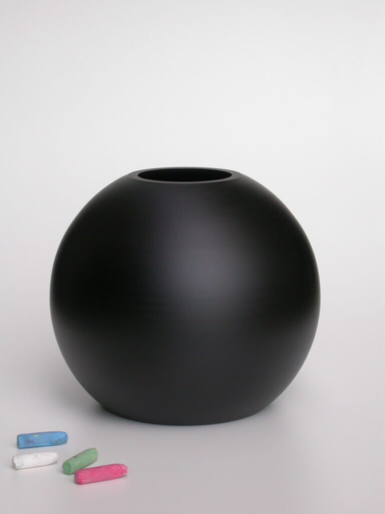 product design tableware geschenk vase glas schwarz beschriften blumen raumgestalt tafelvase rund1